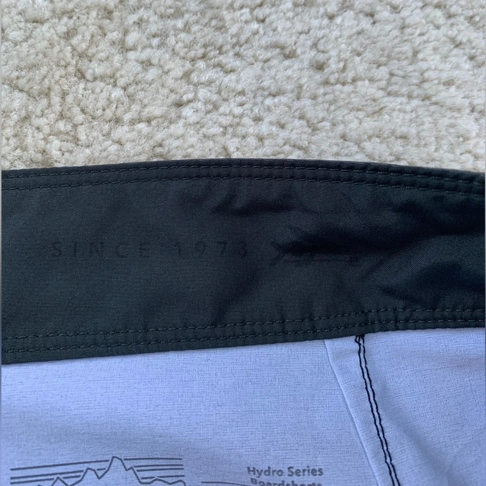 Patagonia Mens Size 32 Men's Hydropeak Series Boardshorts 21